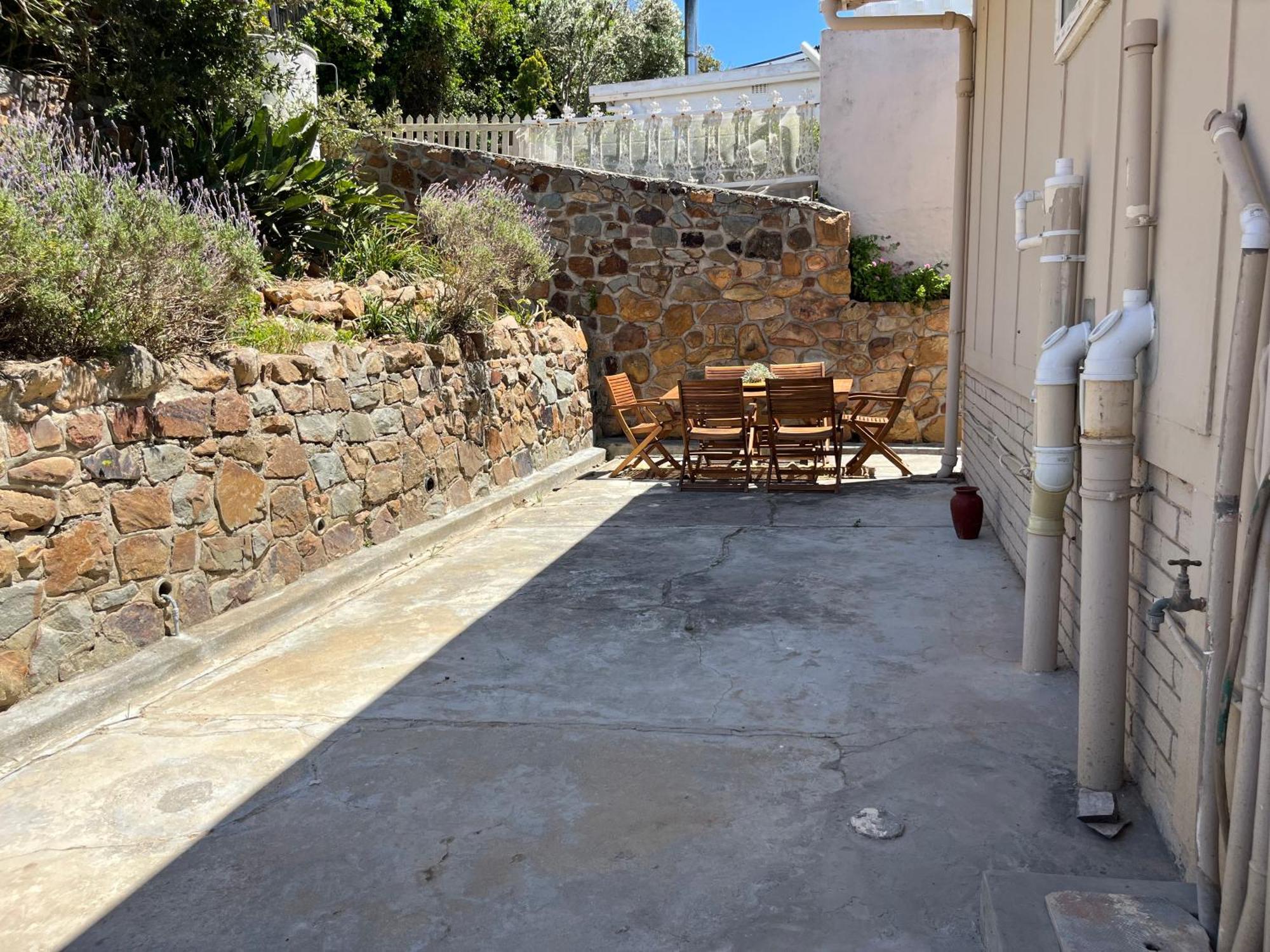 Holiday home Simons Town Penquins